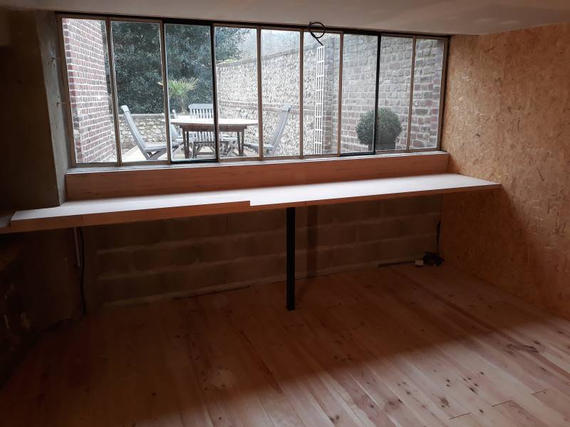 Artisan rénovation intérieure à Fécamp : pose de parquet massif, plafond BA13 et remplacement de vitrages sur-mesure
