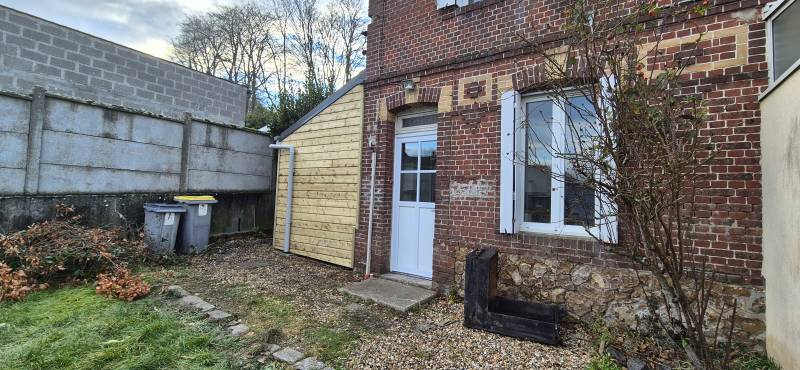 Isolation thermique par l’extérieur avec bardage bois à Valmont réalisée par FBBC